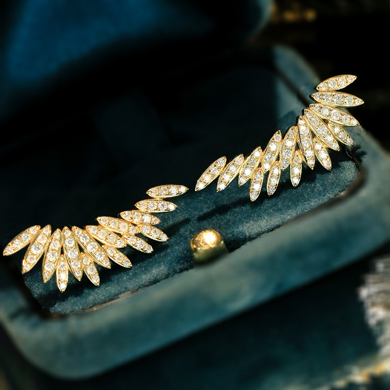 Aazuo Orecchini a lobo con ali - Diamond Stud Earrings recensione e prezzo