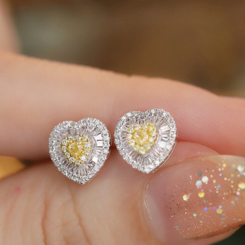 Aazuo Reale 18K Oro Bianco Sol - Diamond Stud Earrings recensione e prezzo